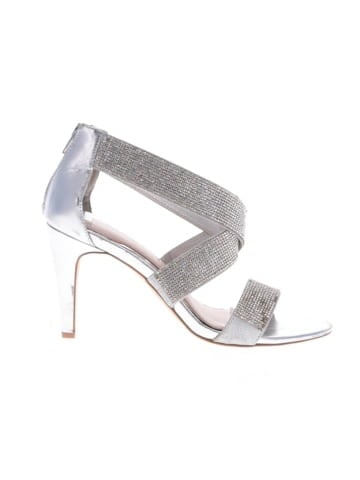 Kelly & Katie Heels (view 1)