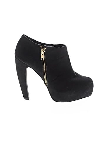 DIBAOLONG Ankle Boots (view 1)