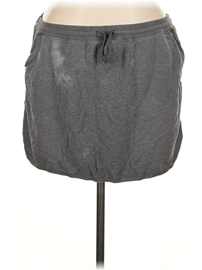 Pre-owned Tasc Casual Skirt In Gray