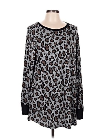 Everleigh Long Sleeve T-Shirt (view 1)