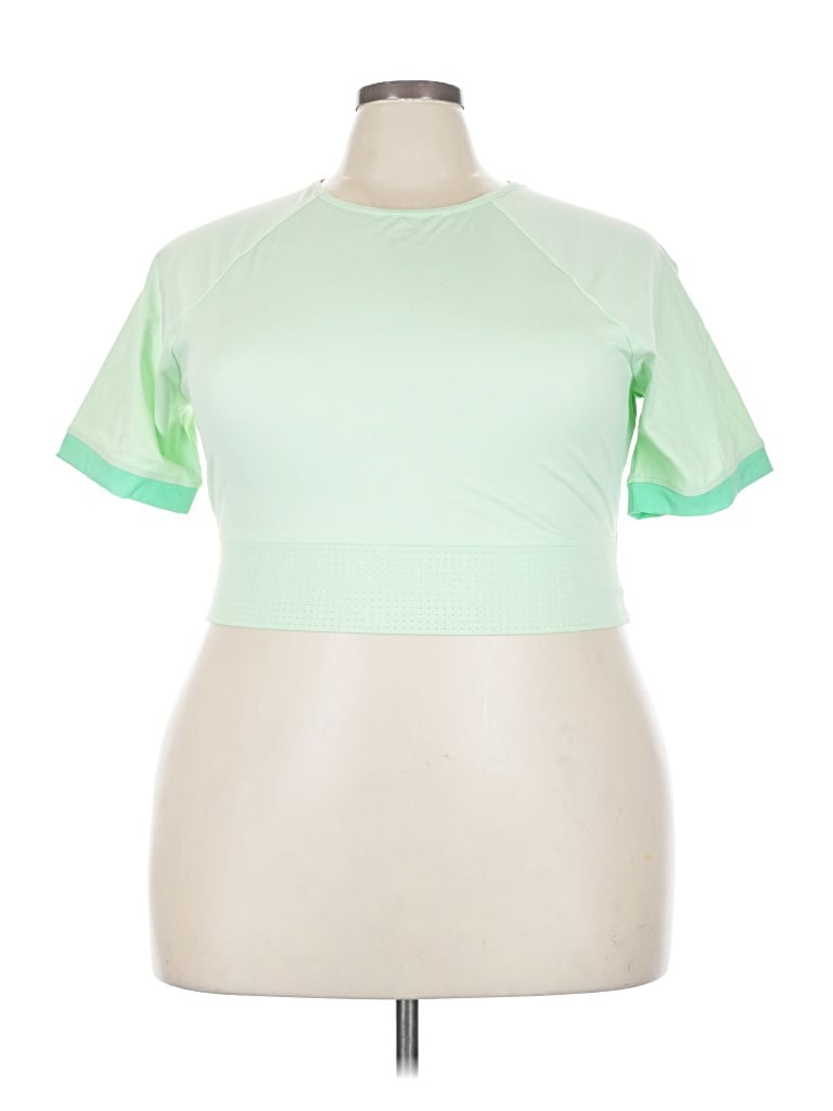 Pre-owned Fabletics Short Sleeve T-shirt In Green