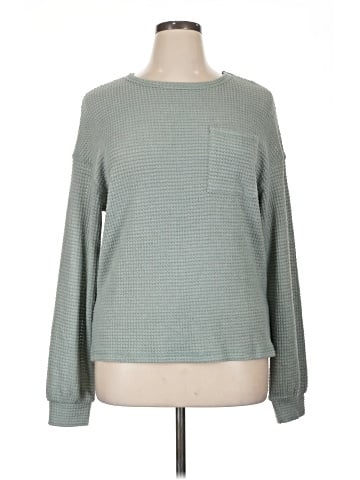 Dokotoo Pullover Sweater (view 1)