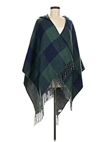 Simply Noelle Poncho (view 1)