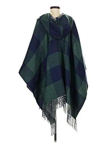 Simply Noelle Poncho (view 2)