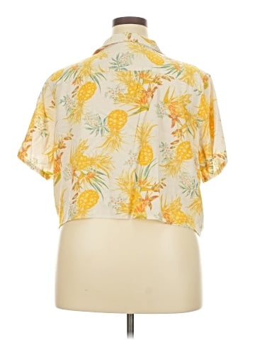 a.n.a. A New Approach Short Sleeve Blouse (view 2)