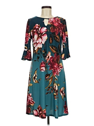 Roz & Ali Casual Dress (view 1)