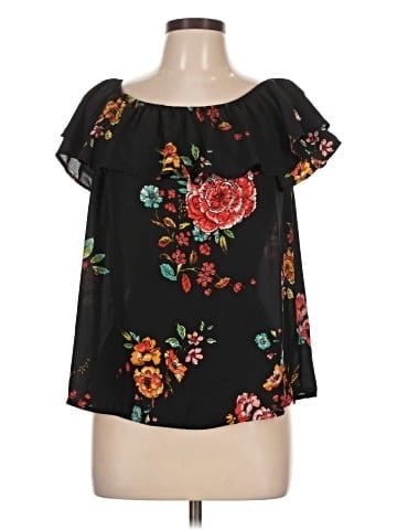 Xhilaration Casual Skirt (view 1)