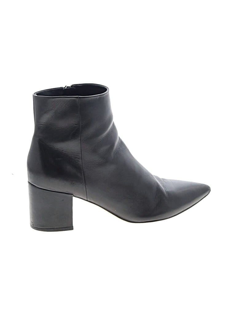 Pre-owned Marc Fisher Ankle Boots In Black