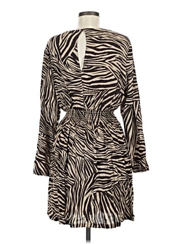 H&M Casual Dress (view 2)
