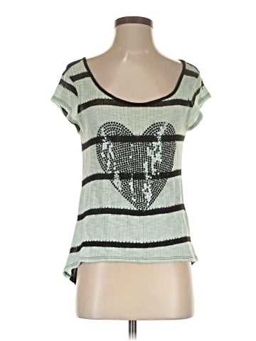 Julie's Closet Short Sleeve Top (view 1)