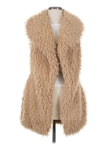 Me Jane Faux Fur Vest (view 1)