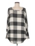 24/7 Maurices Checkered-gingham Gray Pullover Sweater Size M (estimated) - photo 1