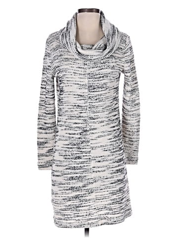 Ann Taylor LOFT Outlet Pullover Sweater (view 1)