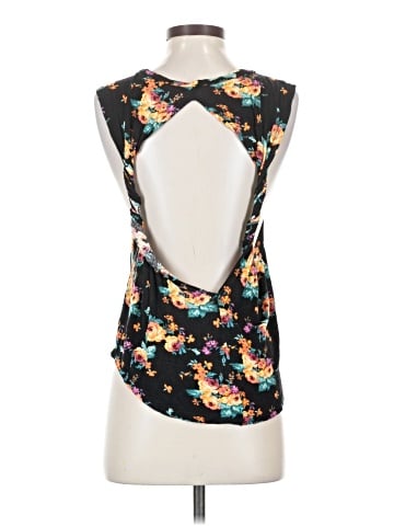 M.C Sleeveless Blouse (view 2)