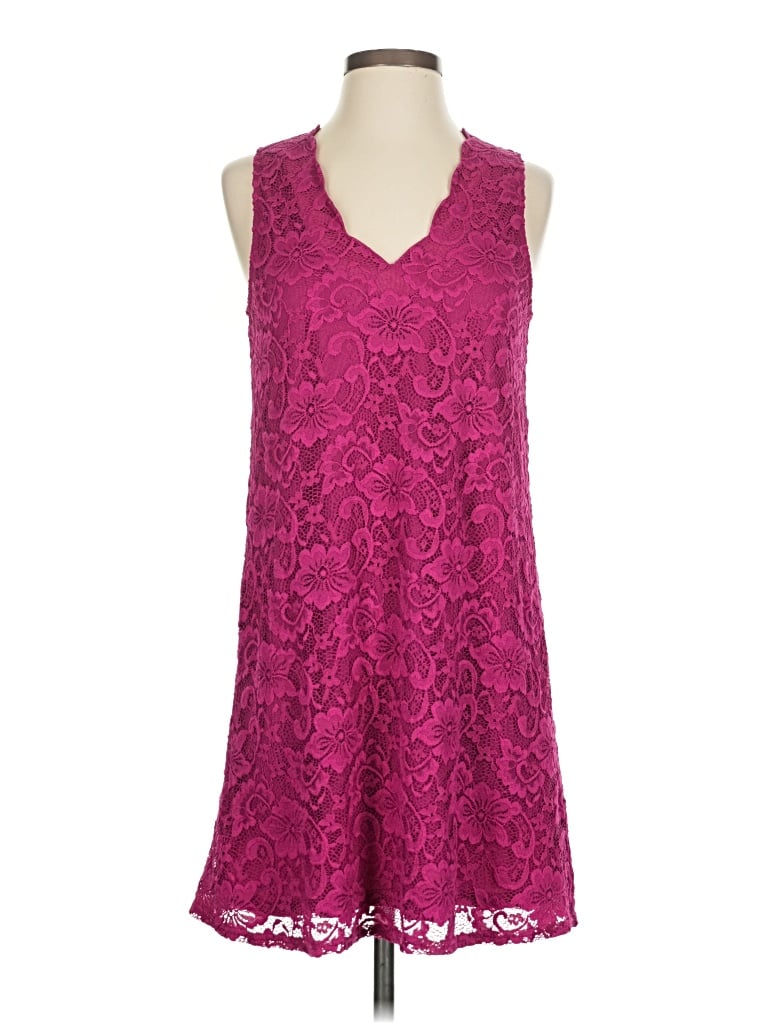 Pre-owned Francesca's Cocktail Dress In Burgundy
