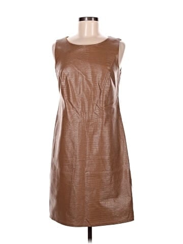 Shelby & Palmer Casual Dress (view 1)
