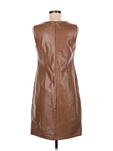 Shelby & Palmer Casual Dress (view 2)