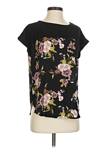 Xhilaration Short Sleeve T-Shirt (view 1)