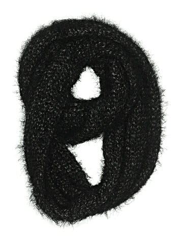 Deena & Ozzy Scarf (view 1)