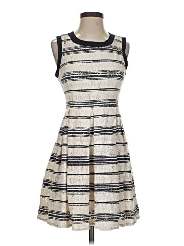 Esley Casual Dress (view 1)