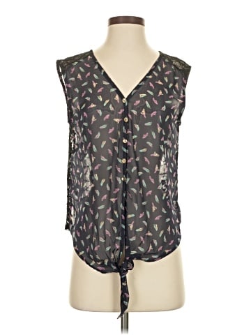 Tea n Rose Sleeveless Blouse (view 1)