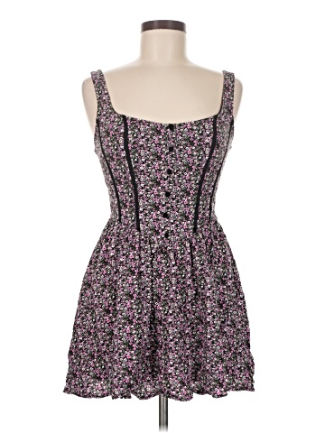 B. Smart Sleeveless Top (view 1)