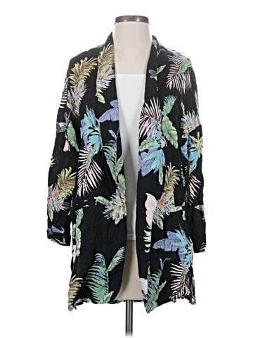 Akaiv Kimono (view 1)