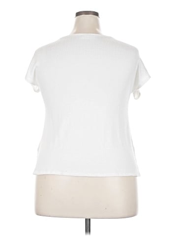 Star Vixen Short Sleeve Top (view 2)