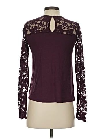 Hollister Long Sleeve T-Shirt (view 2)