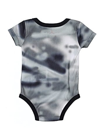 Air Jordan Short Sleeve Onesie (view 2)