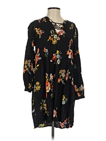 Old Navy Casual Dress (view 1)