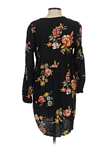 Old Navy Casual Dress (view 2)