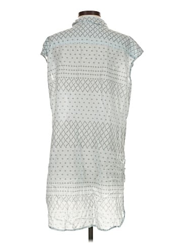 TWO by Vince Camuto Short Sleeve Blouse (view 2)