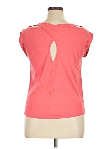 Moret Ultra Sleeveless T-Shirt (view 2)
