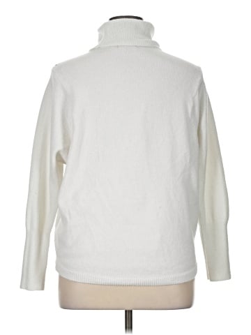 Jennifer Lopez Turtleneck Sweater (view 2)
