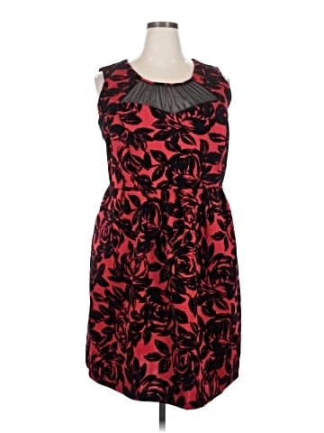 En Focus Cocktail Dress (view 1)