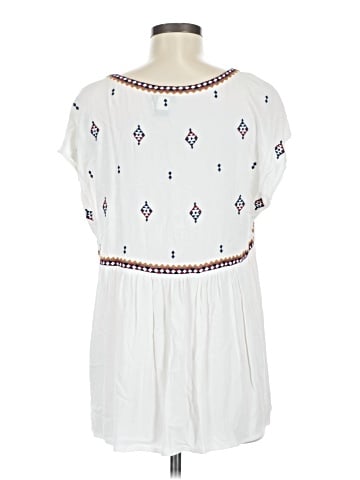 Torrid Short Sleeve Blouse (view 2)