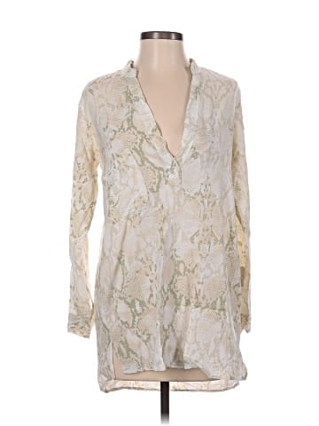 Karlie 3/4 Sleeve Blouse (view 1)