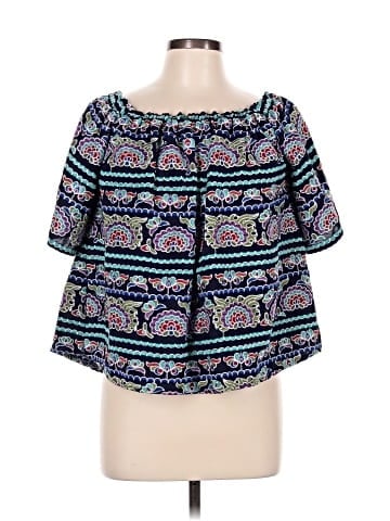 Romeo & Juliet Couture Short Sleeve Blouse (view 1)
