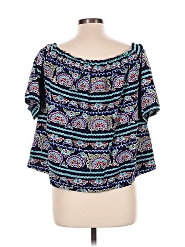 Romeo & Juliet Couture Short Sleeve Blouse (view 2)