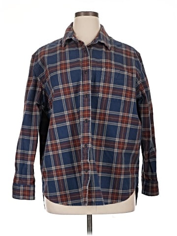 Dockers Long Sleeve Button-Down Shirt (view 1)