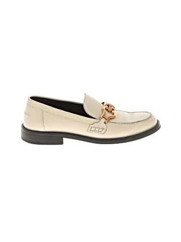 Zara Flats (view 1)