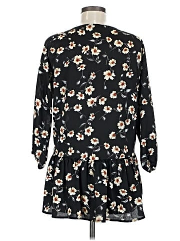LUCCA 3/4 Sleeve Blouse (view 2)