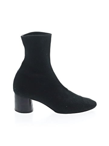 Vince. Ankle Boots (view 1)
