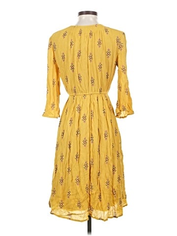 Old Navy Casual Dress (view 2)