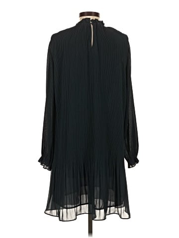 H&M Casual Dress (view 2)