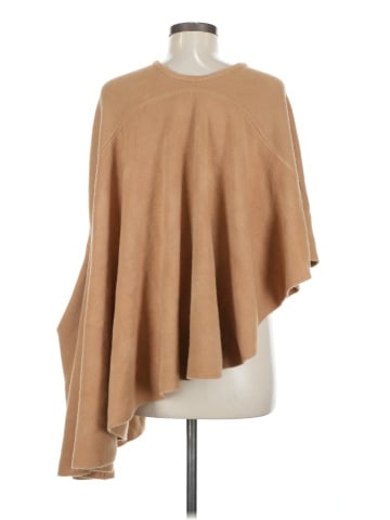 Look Poncho (view 2)