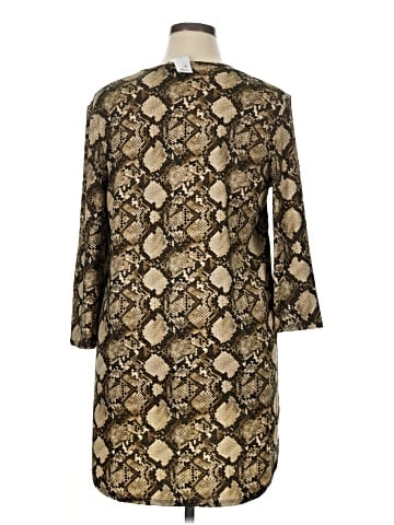 Jordan Taylor 3/4 Sleeve Blouse (view 2)
