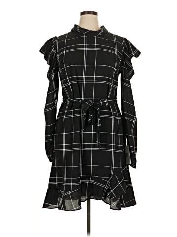 Julia Jordan Casual Dress (view 1)