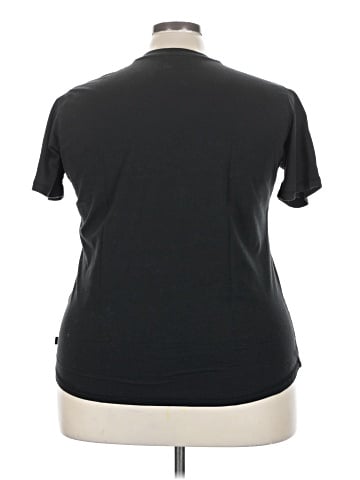Lincoln Outfitters Short Sleeve T-Shirt (view 2)